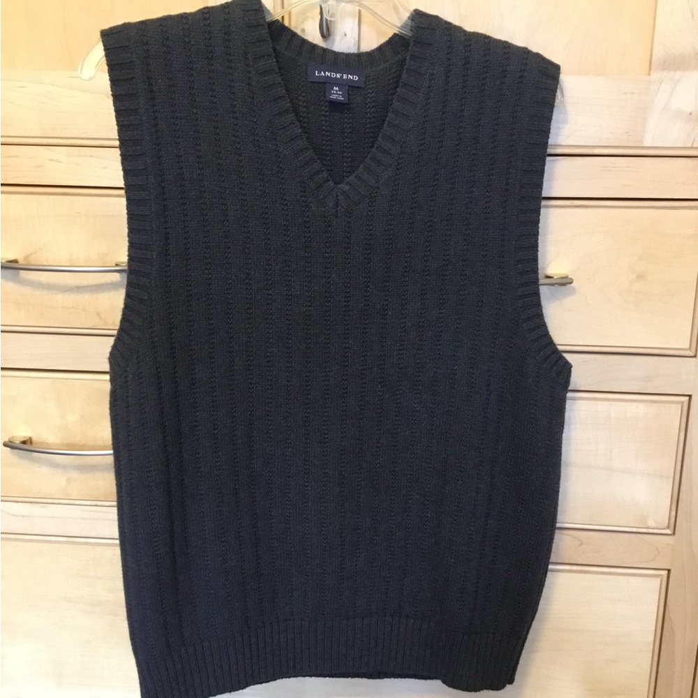 Men’s Lands' End Charcoal Gray VEST Medium sleeveless V-neck pull over